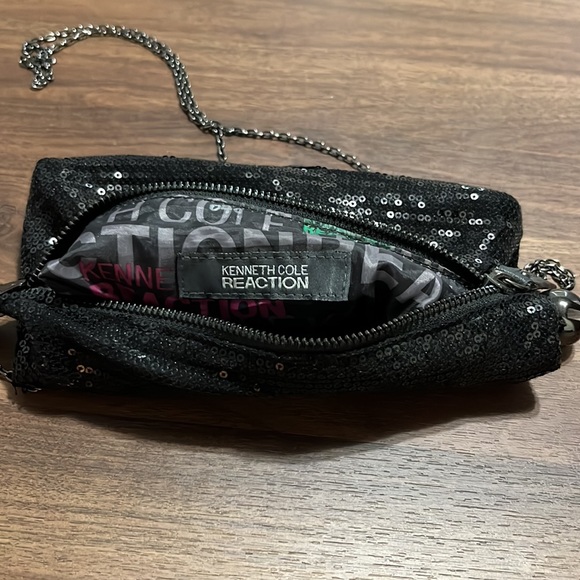 Sequin cross body purse - Picture 2 of 4